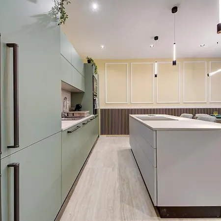 شقة Emerald Beauty - Brand New 3br In Prime Location *