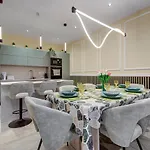 Lägenhet Emerald Beauty - Brand New 3br In Prime Location