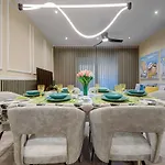 Emerald Beauty - Brand New 3br In Prime Location Apartment