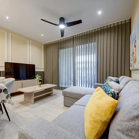 Emerald Beauty - Brand New 3br In Prime Location Apartman